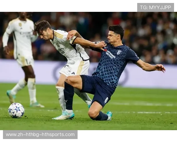 足球比赛中的队伍协调与战术配合